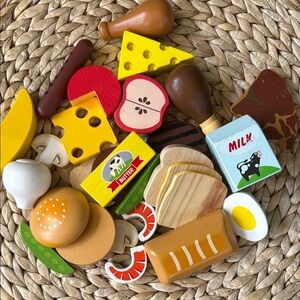 Melissa & Doug Wooden Play Food Lot